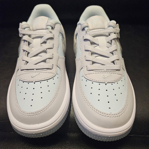 Little Kids' Nike Force 1 Low EasyOn Stretch Lace Casual Shoes - Picture 2 of 5